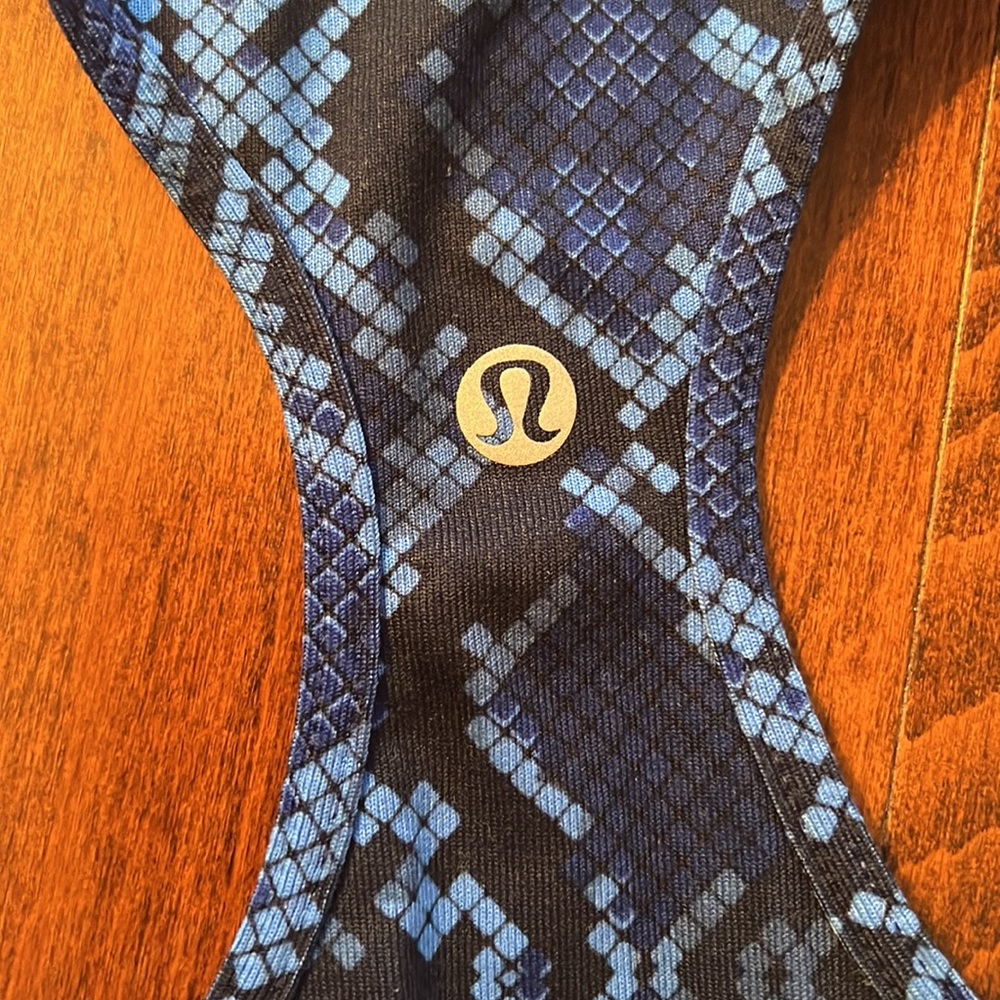 Lululemon tank - Picture 3 of 3